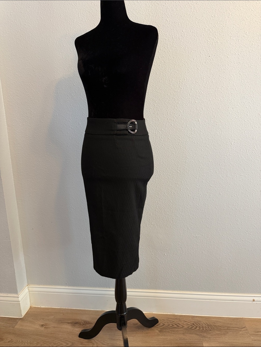 Dolce & Gabbana Classic Black Pencil Skirt with Statement Buckle